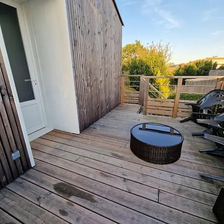 Superbe Appartement Renove A Neuf Centre Bourg Brem-Sur-Mer Exterior photo
