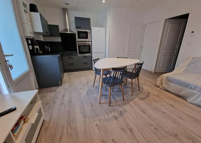 Superbe Appartement Renove A Neuf Centre Bourg